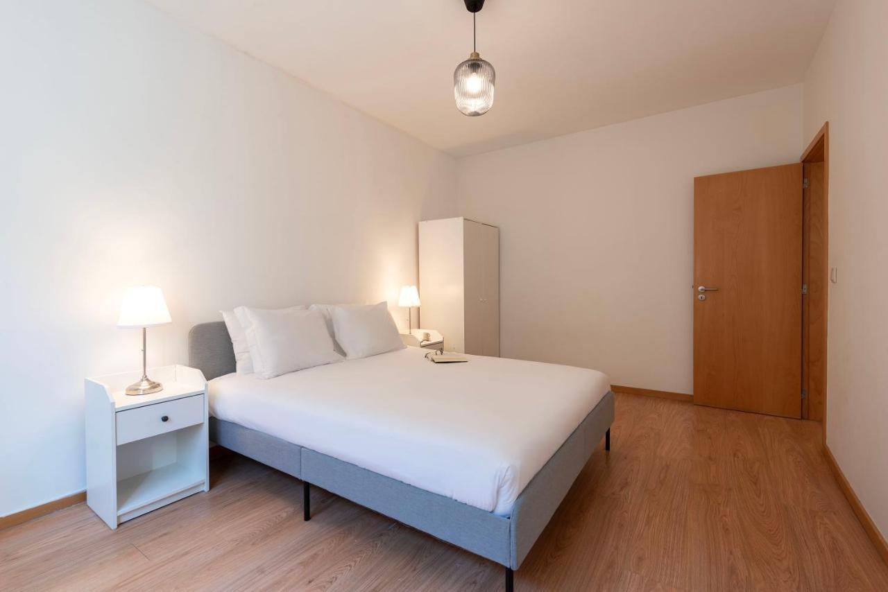 Apartment Joivy Warm And Inviting Flat With Balcony
