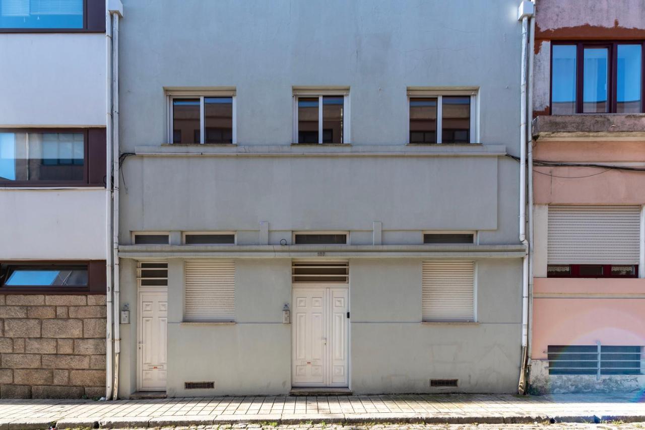 Apartment Joivy Warm And Inviting Flat With Balcony *