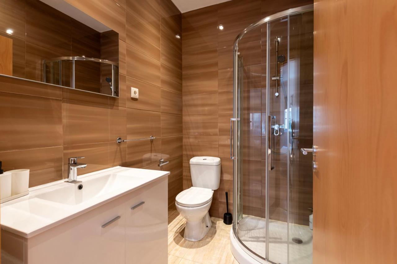 Joivy Warm And Inviting Flat With Balcony Apartment *