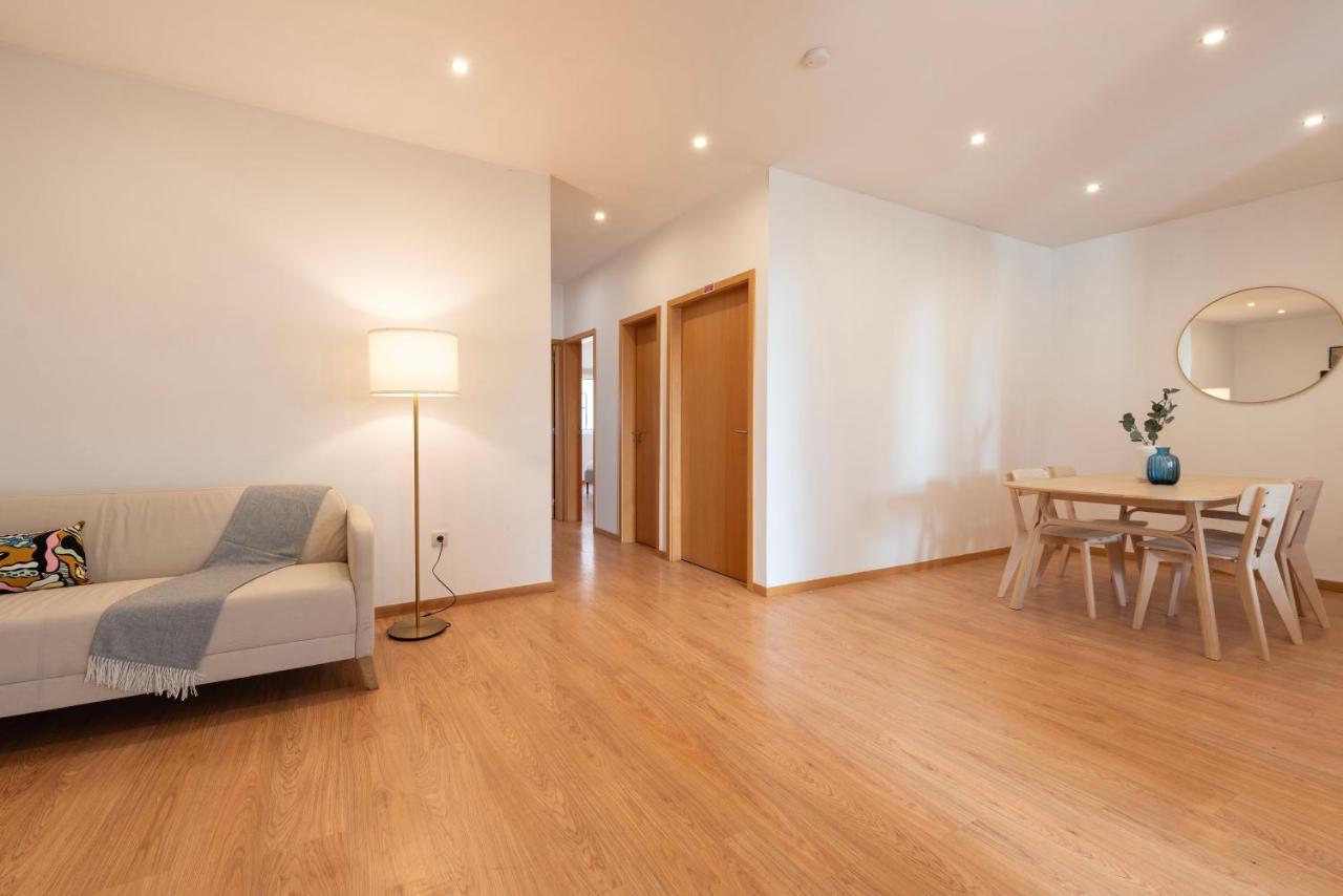 Joivy Warm And Inviting Flat With Balcony Apartment *