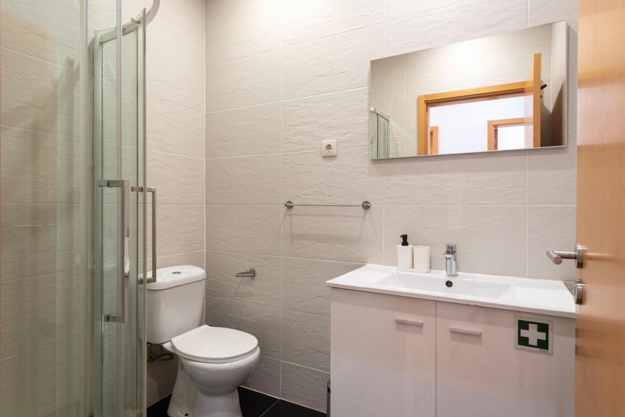 Apartment Joivy Warm And Inviting Flat With Balcony *